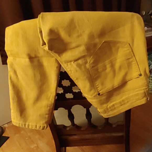 Iris Jeans yellow - Picture 1 of 2
